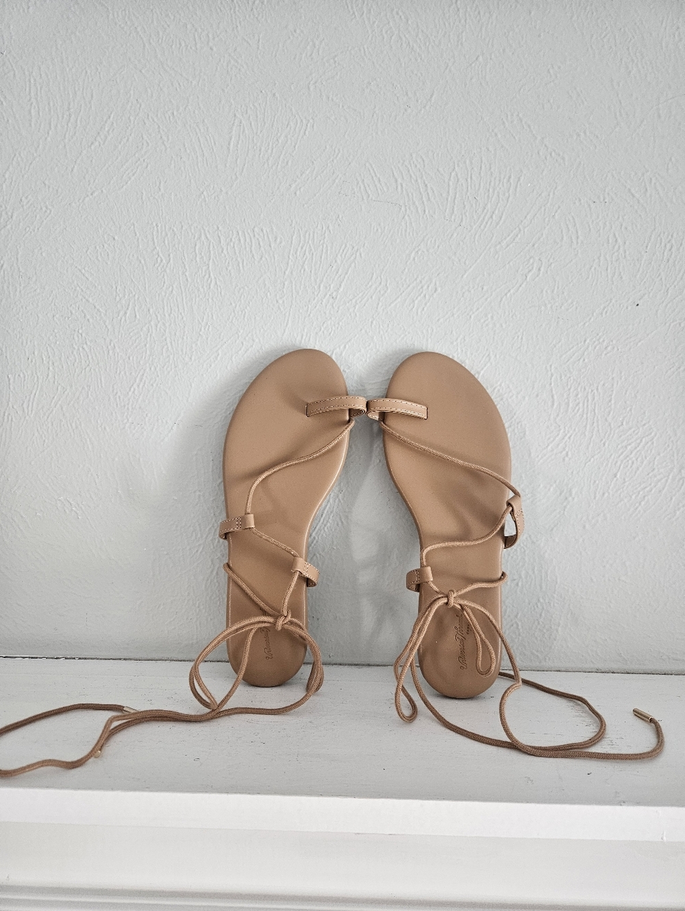 NWOT Universal Thread Ivana Lace Up Sandals- Tan/Light Brown
